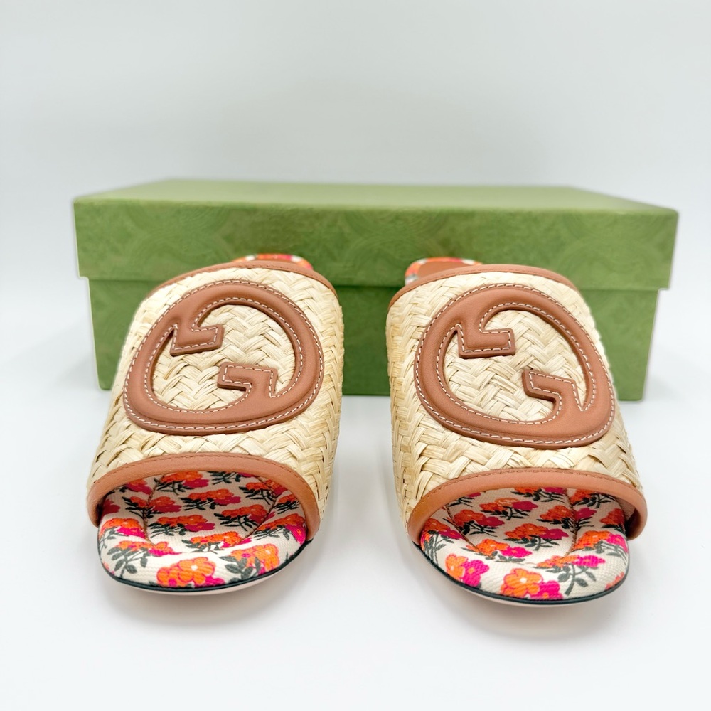 Gucci Tan Raffia Floral Slip-On Heeled Mules - Picture 2 of 13